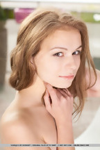 Jovencita Ksenija A Nisha posando totalmente desnuda, foto 18