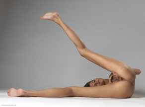 Silvie Delux desnuda y a cuatro patas, foto 10
