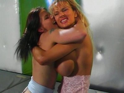 Dominica Leoni y Tanya Danielle